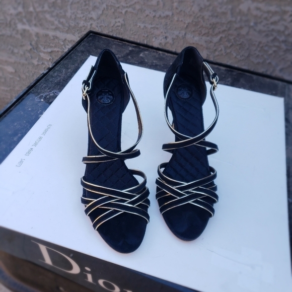 Tory Burch Heels - Picture 7 of 11